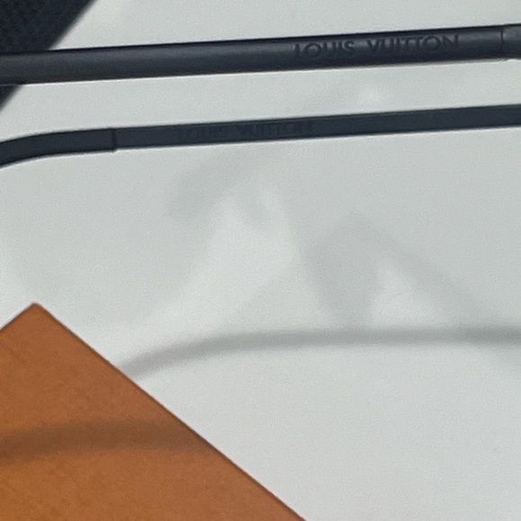 Studded LV Aviator sunglasses - Picture 8 of 11